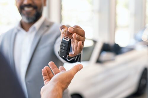 Vendas de veículos tem alta em abril, segundo Fenabrave
