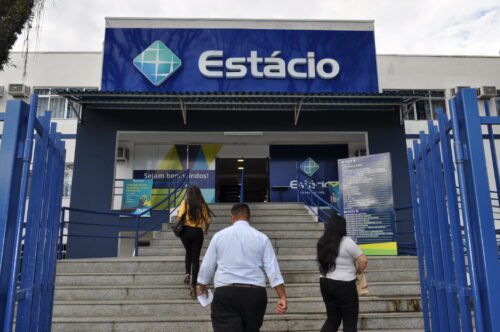 Yduqs (YDUQ3) vai pagar R$80 mi em dividendos em maio