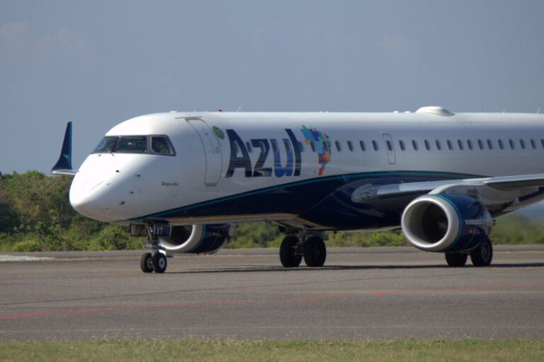 Azul desmente fusão com gol e reforça continuidade das conversas independentes