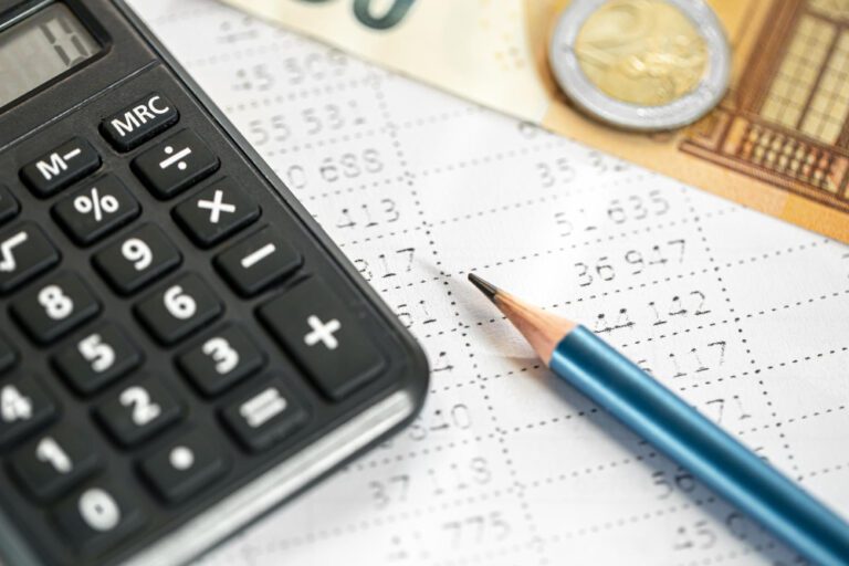 IGP-M encerra 2024 com alta de 6,54% após avanço de 0,94% em dezembro, afirma FGV