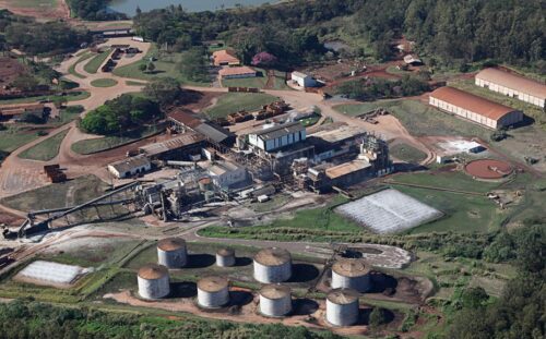 Vista aérea da usina Santa Terezinha