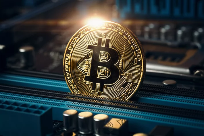 Bitcoin tem queda e retorna para US$ 67 mil