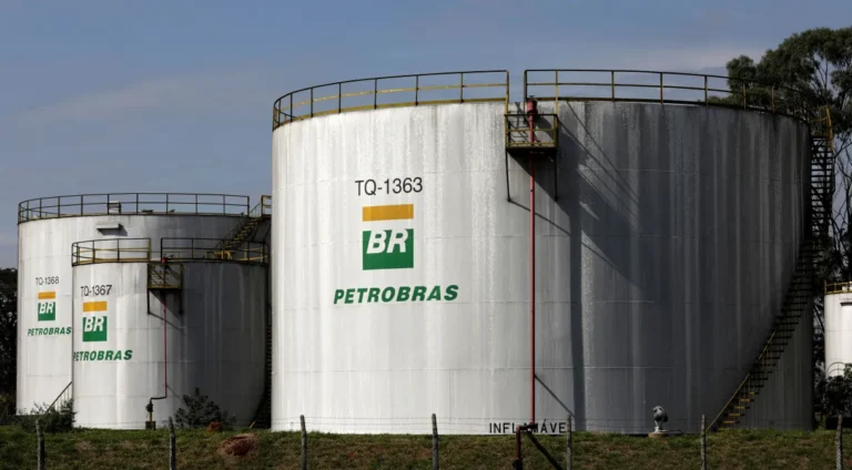 Conselho da Petrobras (PETR4) rejeita convocação de AGE