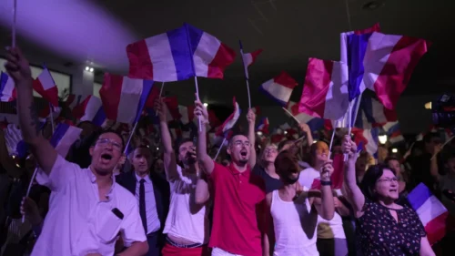 Eleições na França batem recorde de comparecimento
