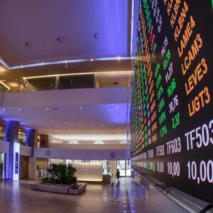 Investidores estrangeiros chegam na B3 com quase R$ 2 bilhões; veja motivo