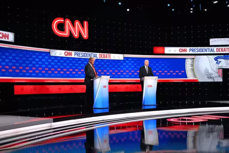 Líderes democratas descartam substituir Biden mesmo com pedidos de desistência