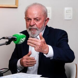 Lula lamenta decisão do Copom sobre manter Selic a10,5%