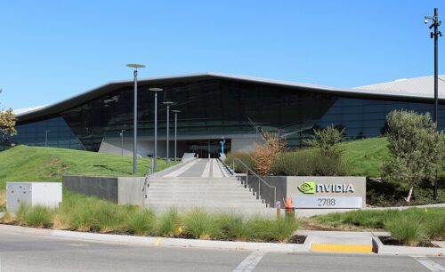 Nvidia (NVDC34) amplia parceria por “fábricas de inteligência artificial”