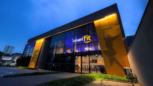 Smart Fit (SMFT3) anuncia avanço em negociações para adquirir Velocity Academia de Ginástica