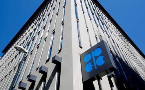 Opep mantém previsões de forte demanda de petróleo para 2024, impulsionada por viagens e crescimento econômico