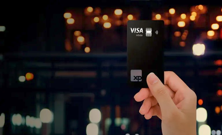 Cartão XP Visa Infinite: acumule até 2,2 pontos por dólar com novos benefícios