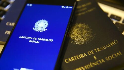 Taxa de desemprego no Brasil cai no trimestre encerrado em junho