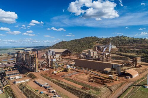 Anglo American mantém expectativas de produção para cobre e minério de ferro em 2024