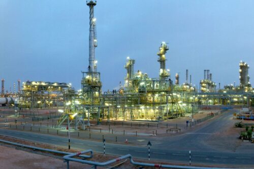 Grandes do petróleo investem bilhões em planta de GNL nos Emirados Árabes