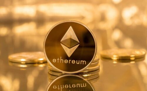 Ethereum desaba 22% e US$ 200 bi em criptomoedas desaparecem com pânico global