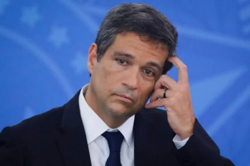 Comissão de Ética pode voltar a investigar Campos Neto por caso de empresa offshore