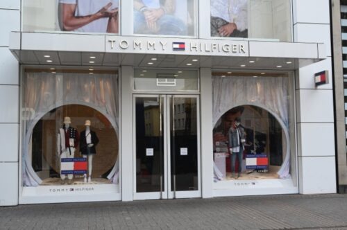 Inbrands, dona da Ellus, negocia venda de participação na Tommy Hilfiger