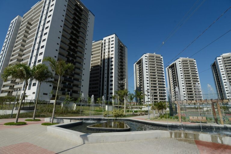 MXRF11 lidera volume de negociações no mercado de FIIs; IFIX volta a subir