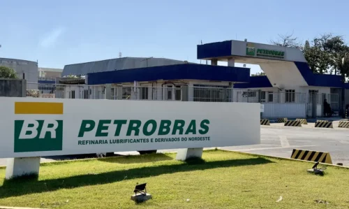 Petrobras (PETR4) diz que não ter concluido avaliação para compra de Mataripe