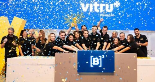 Vitru (VTRU3) anuncia contratação de bancos para assessoria em fusões e aquisições