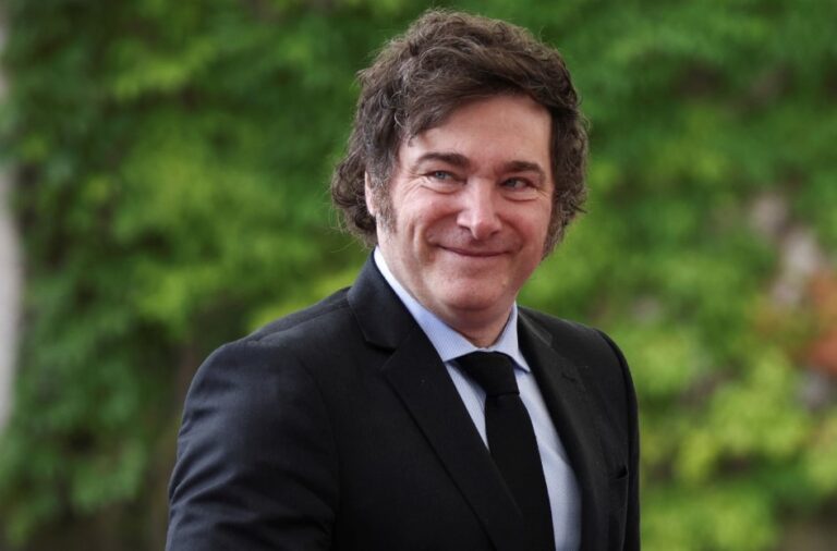 Merval da Argentina registra alta de 96% em 2024, superando o Ibovespa