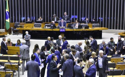Câmara aprova texto-base de projeto da desoneração da folha de pagamento
