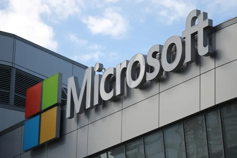 Microsoft anuncia investimento de R$ 14,7 bilhões em nuvem e IA no Brasil