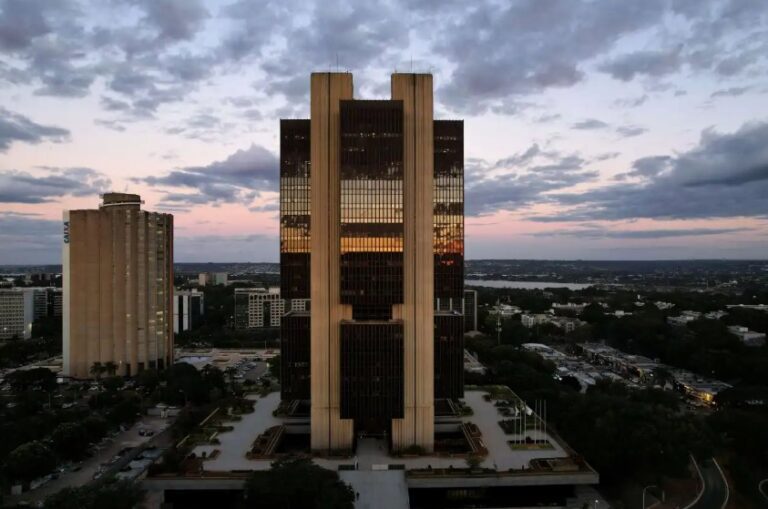 Inflação em alta: economistas preveem continuação do ciclo de aumento da Selic