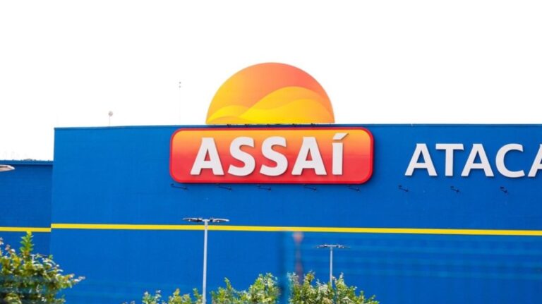 Assaí (ASAI3) reduz projeções de abertura de lojas: estratégia para enfrentar queda na B3