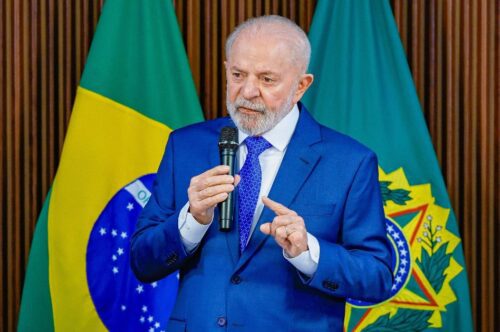 Governo brasileiro propõe regulação para big techs para proteger concorrência