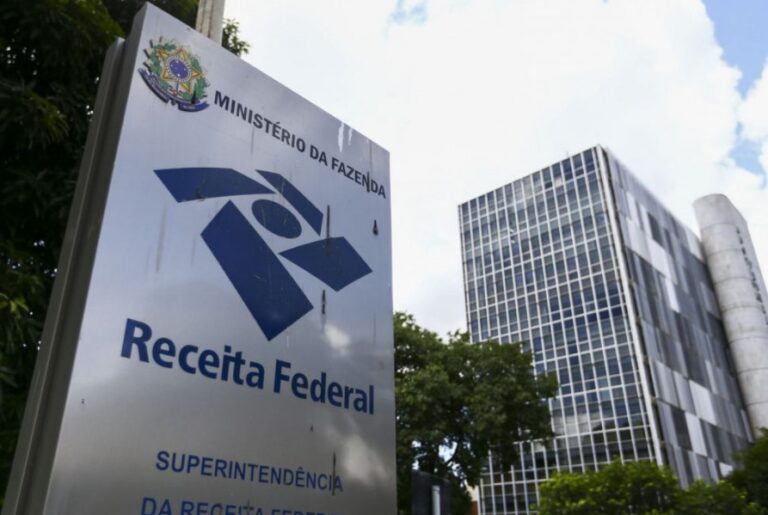 Receita Federal avalia mudanças na tributação de multinacionais para salvar alíquota mínima de 15%