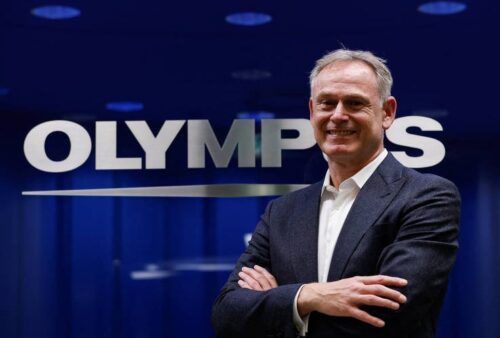 CEO da Olympus renuncia após acusação de compra de drogas ilegais e ações despencam