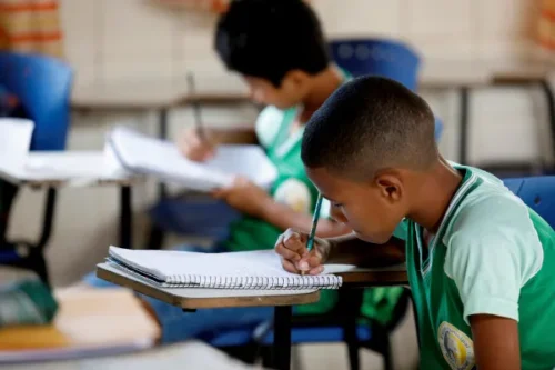 Governo avalia mudanças no Fundeb; veja os detalhes