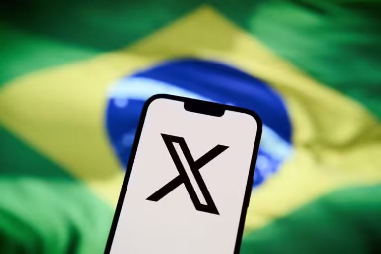 Moraes autoriza volta do funcionamento da rede social X no Brasil
