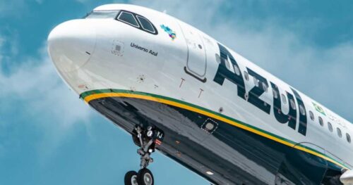 Azul (AZUL4) sofre rebaixamento de crédito para “CC” pela Fitch e S&P