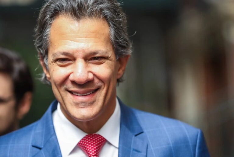 Haddad viaja à Europa e aumenta a expectativa do mercado sobre pacote de corte de gastos