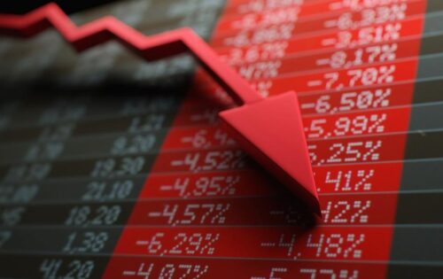 Ibovespa recua 1,27% com pressão do Bradesco e preocupações fiscais; dólar sobe para R$ 5,79