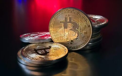 Bitcoin ultrapassa US$ 94 mil pela primeira vez: O impacto da possível presidência de Trump nas criptomoedas