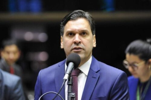 Relator de PL do pacote fiscal altera regras de concessão do BPC; Veja as mudanças importantes