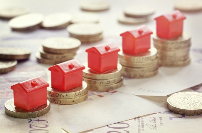 FIIs de "tijolo" enfrentam queda de 12% em 2024