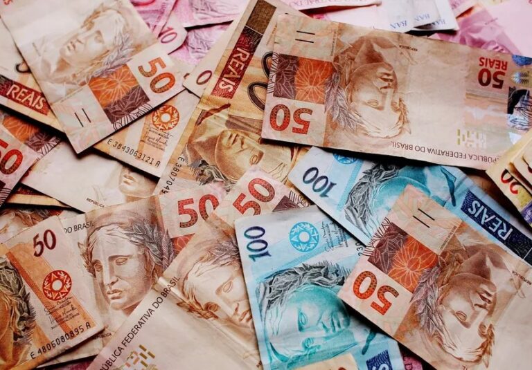 Brasil lança primeira emissão de títulos no exterior em 2025