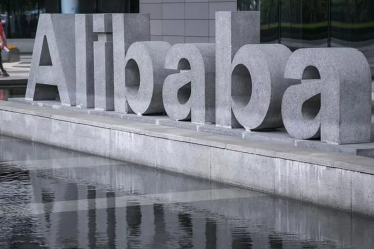 Alibaba lança novo modelo de IA, QwQ-32B, e ações disparam em Hong Kong