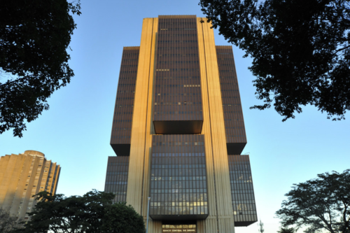 BC realiza vendas de US$ 2 bi em leilões de linha