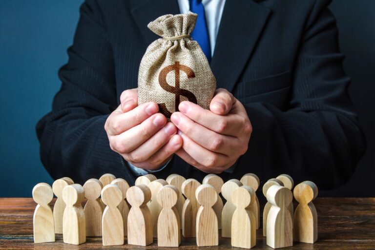 Data Com de ações e fundos