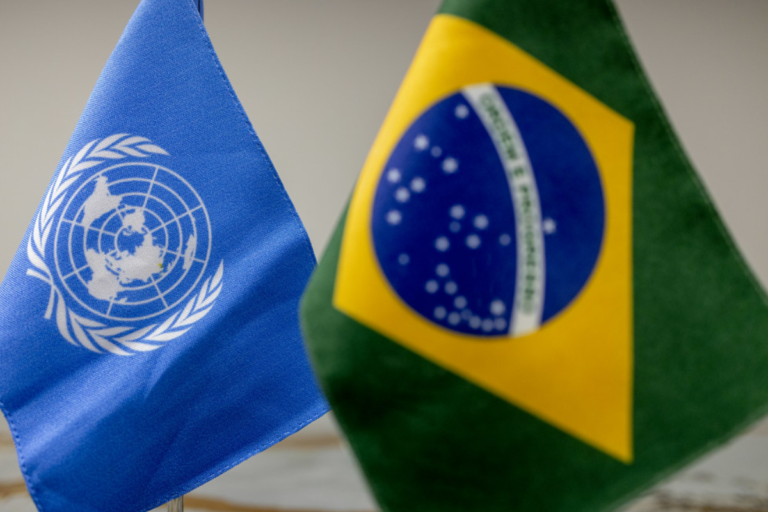 Brasil sobe 8 posições no ranking de felicidade da ONU