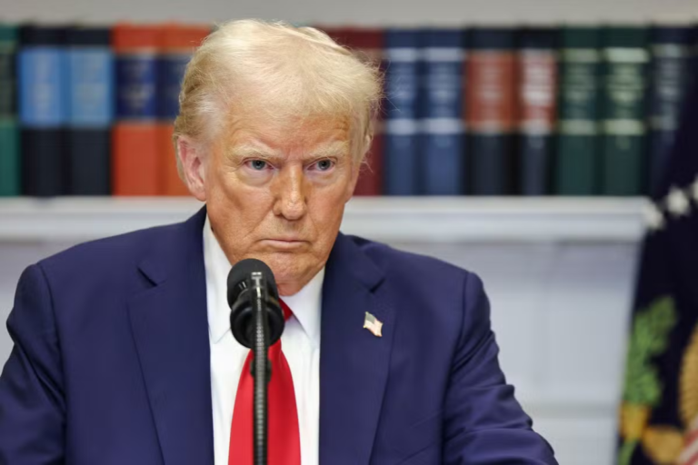 Trump eleva tensão com a China e ameaça tarifa extra de 50% a partir de abril de 2025