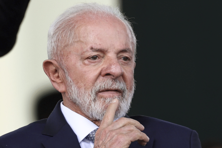 Deputado pede impeachment de Lula por omissão em esquema no Sindnapi