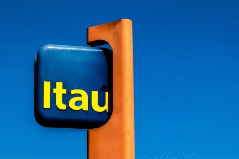 Itaú (ITUB4) mantém projeção de desaceleração do crédito para 2025