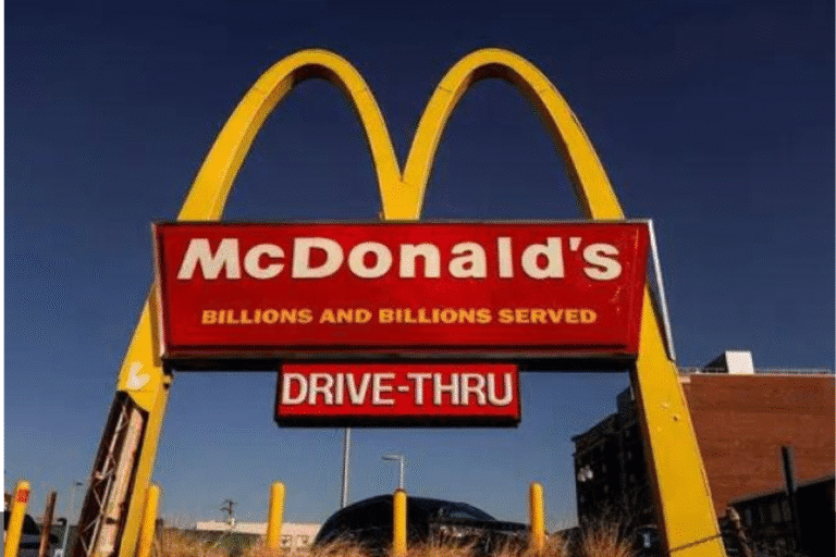 McDonald's apresenta lucro abaixo das expectativas no 1T25