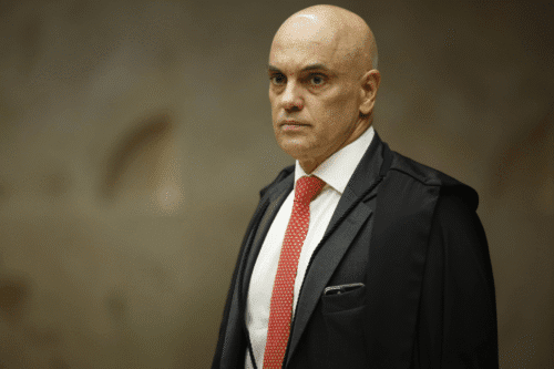 Trump envia chefe de departamento de sanções ao Brasil: Moraes pode ser alvo?